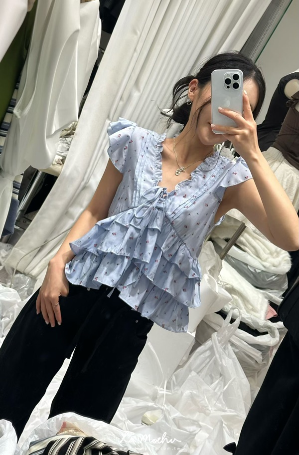 V領碎花綁帶蛋糕上衣